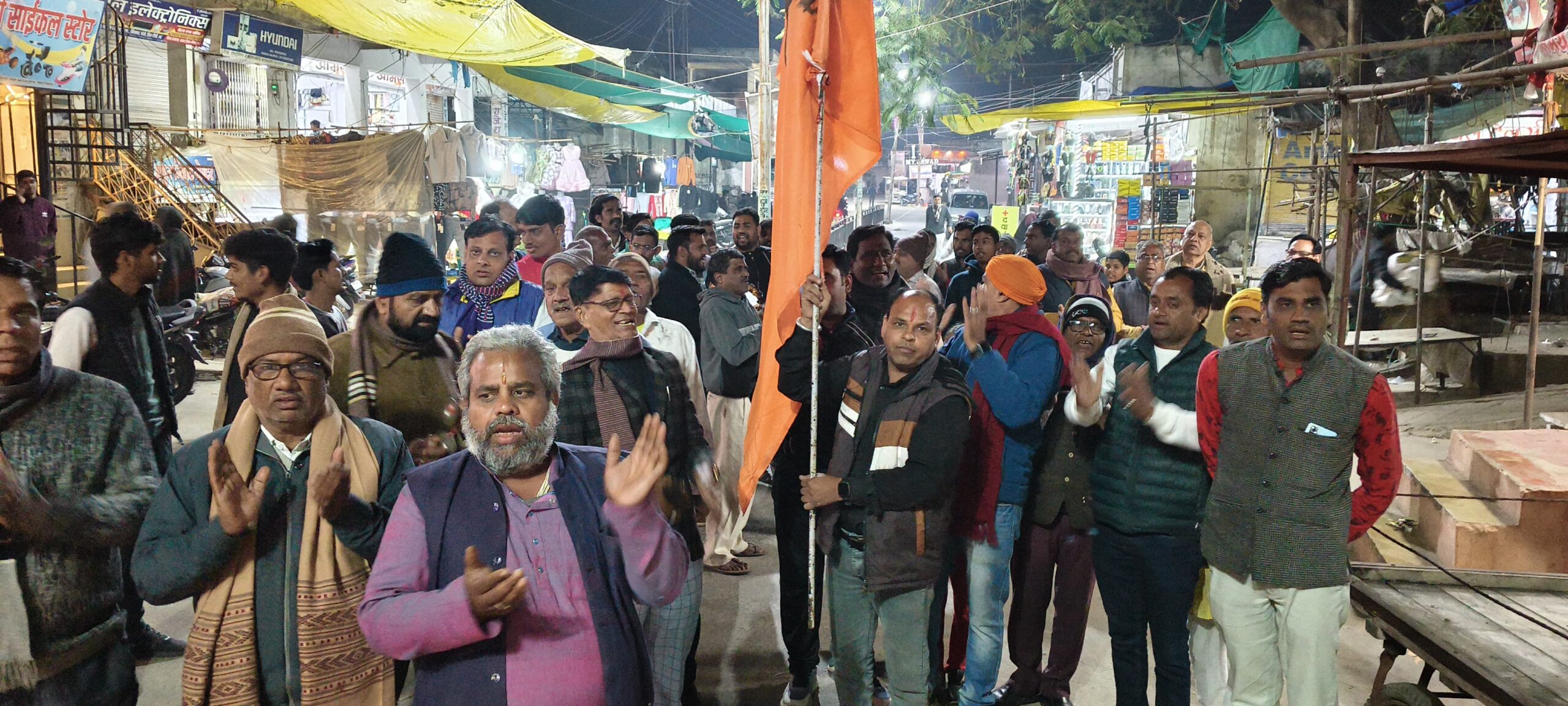 अयोध्या में श्री रामलला प्राण प्रतिष्ठा का द्वितीय वर्ष, निकली विशाल रामधुन, नगर हुआ भक्तिमय, रामधुन में बीच मे आए अचानक मवेशी, यह पढे खबर..!